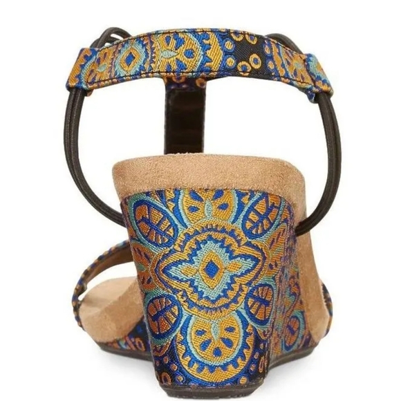 Multicolored Wedges - Picture 2 of 6